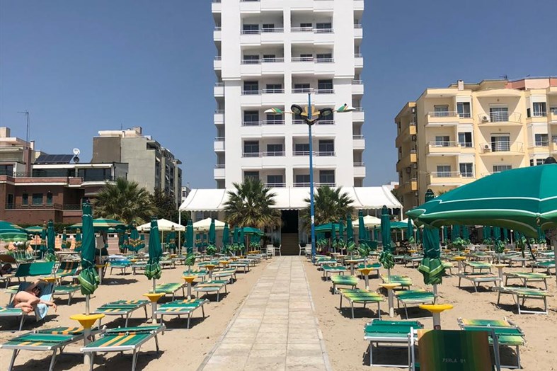 Hotel PERANDOR BEACH