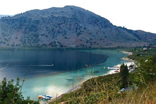 Kréta - jezero Kournas
